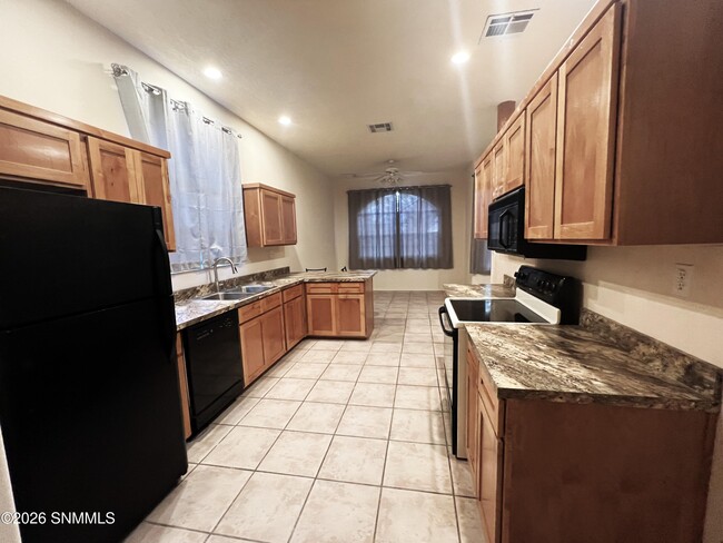 Photo - 740 Canyon Point Rd