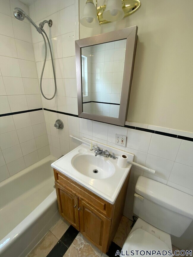 Photo - 25 Everett St Unidad 2