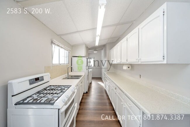 Photo - 2583 S 200 W