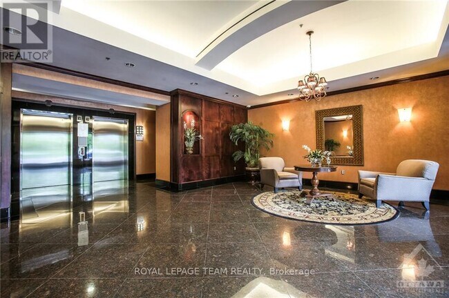 Photo - 570 Laurier Ave W Unité 2002