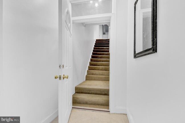 Photo - 1852 5th St NW