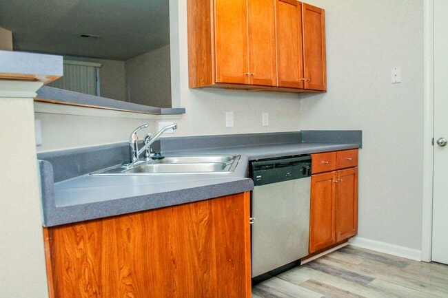 Photo - 705 Walker Square Unit #2D