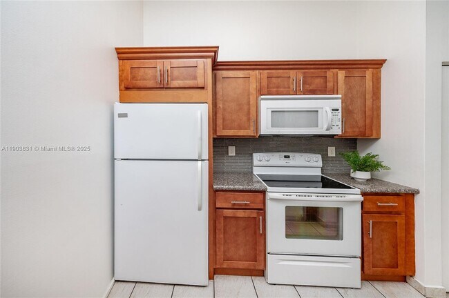 Photo - 18310 Mediterranean Blvd Unit 2407