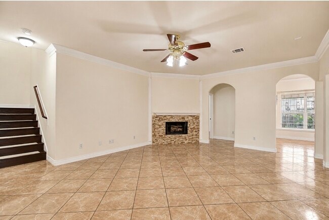 Photo - 10011 Gil Jr Ln