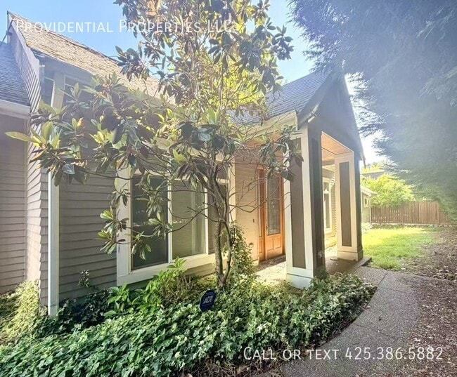 Photo - 700 5th Ave S