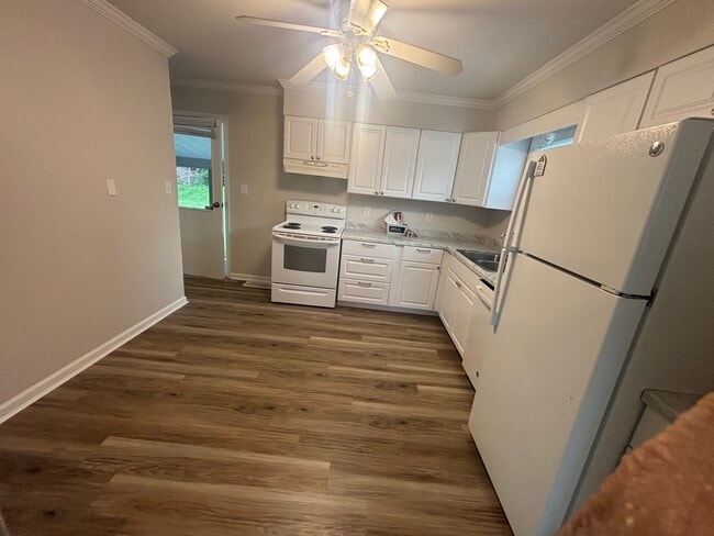 Photo - 977 Magie Ave