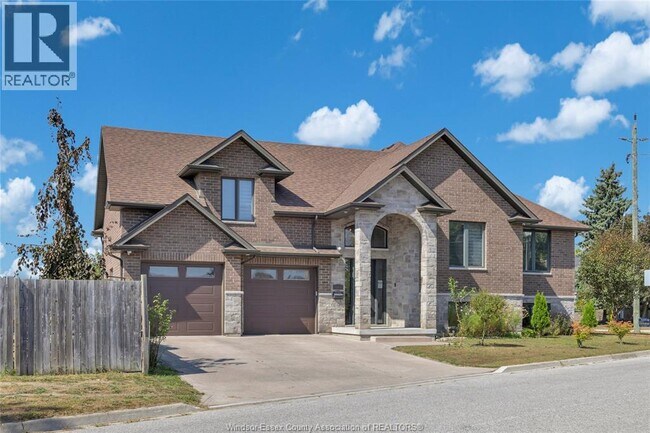 Photo - 498 Sacred Heart Dr