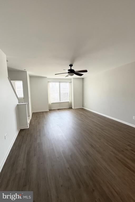 Building Photo - 23201 Foxglove St Rental
