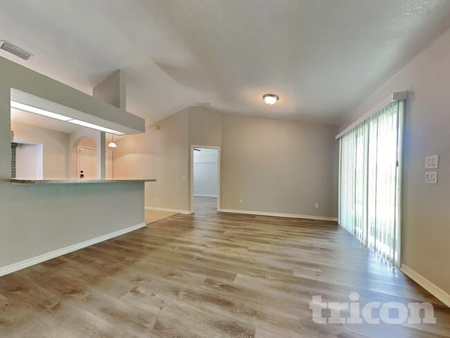 Photo - 7352 Bolten Ln