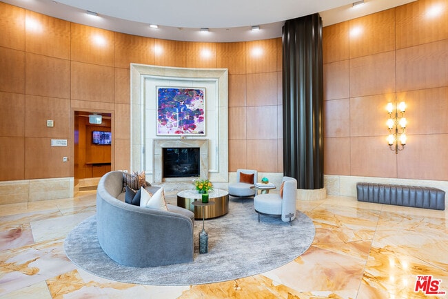 Photo - 1 W Century Dr Unit 8D