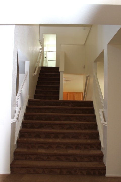 Photo - BEAUTIFUL LARGE 5 Bedrooms, 2.75 Bathrooms Home