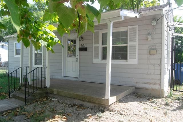 Photo - 701 E Aimee St