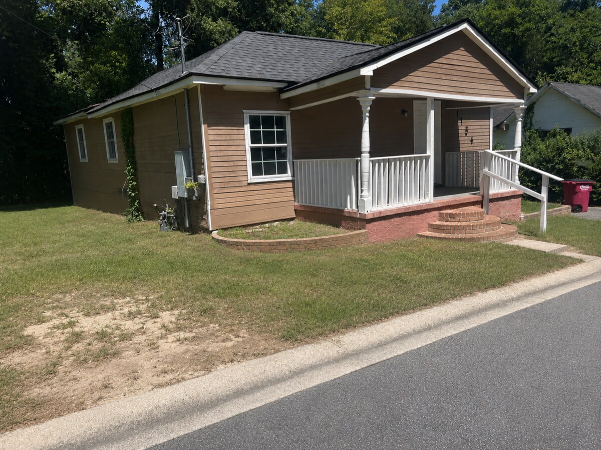 Photo - 1145 Davis Cir