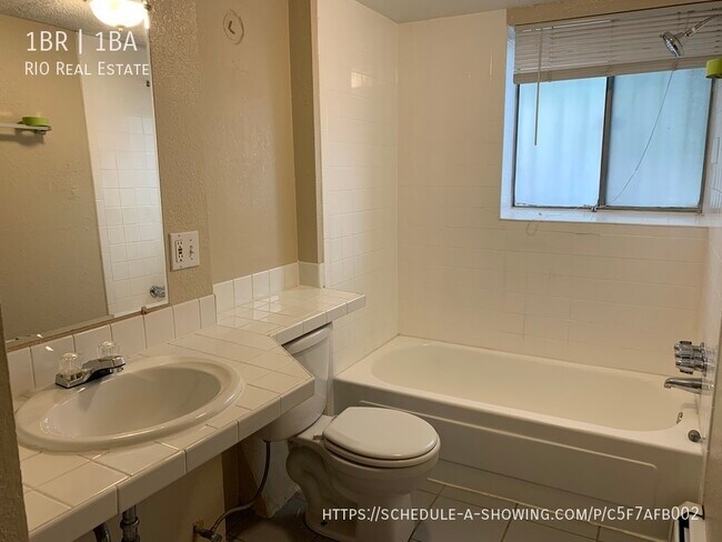 Photo - 1148 N Washington St Unidad 4