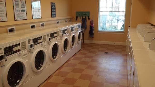 Laundry Room - Hacienda Del Sol Apartments