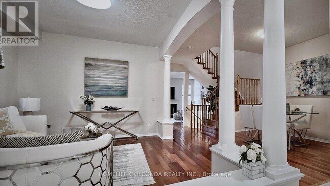 Photo - 73 Snowdon Cir