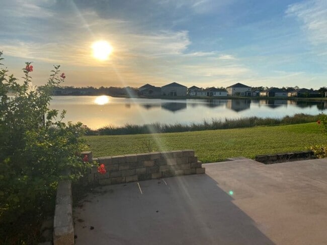 Building Photo - 3440 Cancun Ct