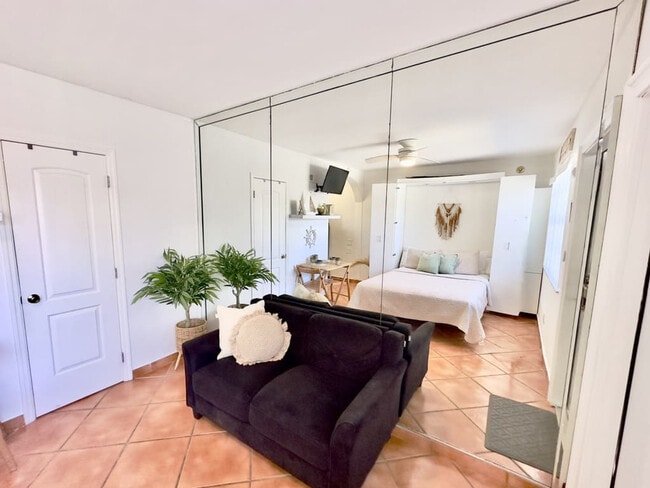 Building Photo - 104 Harding St