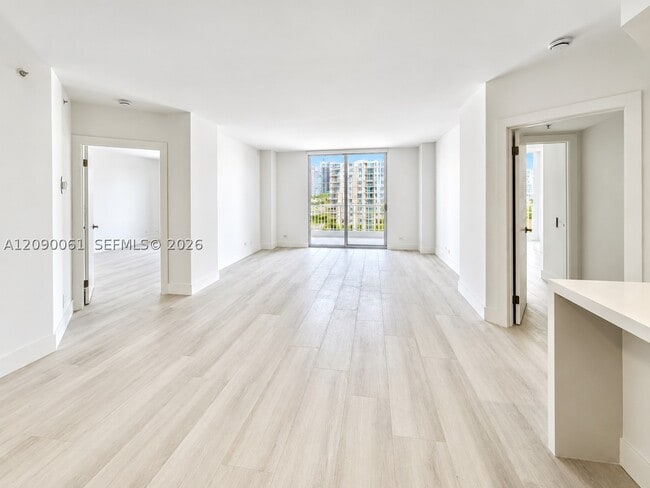 701 Brickell Key Blvd Unidad 1111