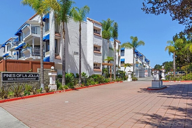 Building Photo - 8308 Regents Rd Unit 8308 Regents Rd 1C Rental