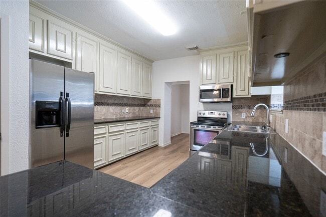 Photo - 2314 Ruth St