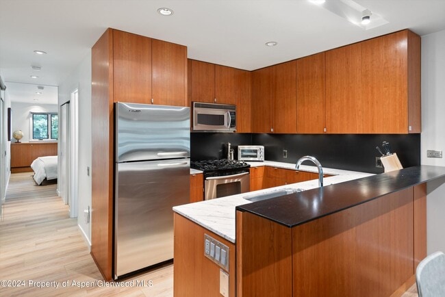 Photo - 100 E Dean St Unit 1E