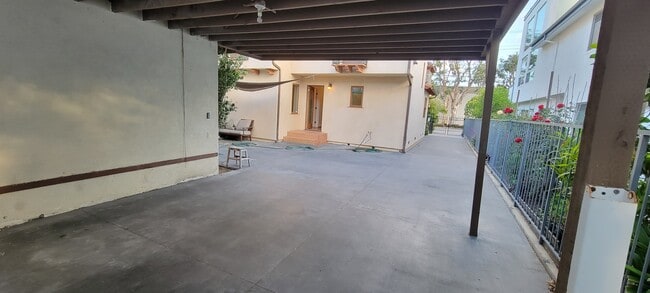 Garage - 8647 Higuera St