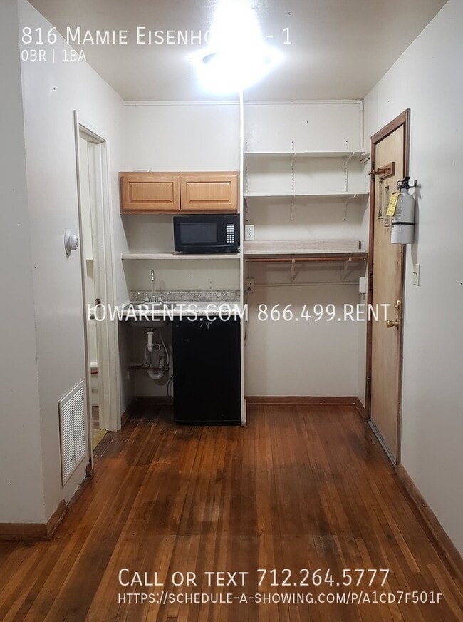 Building Photo - 816 Mamie Eisenhower Ave Unit 1