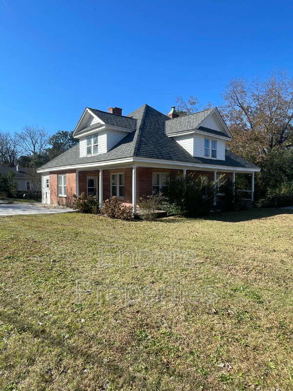 Photo - 610 Parks St