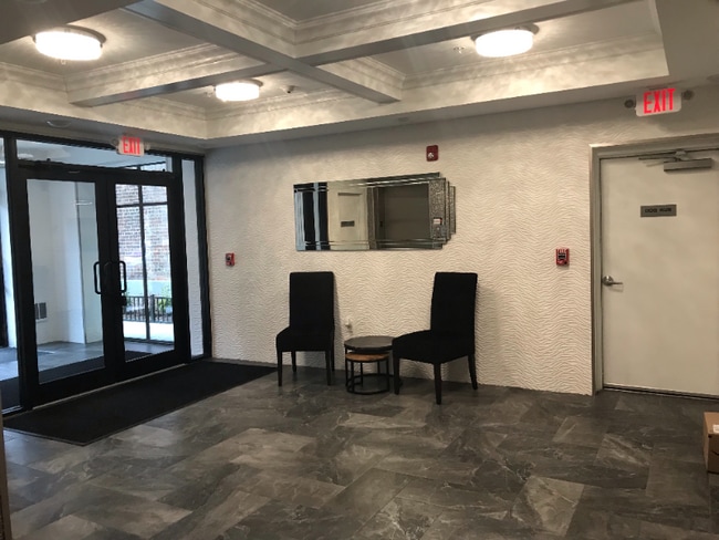 Photo - 430 52nd St Unit 405