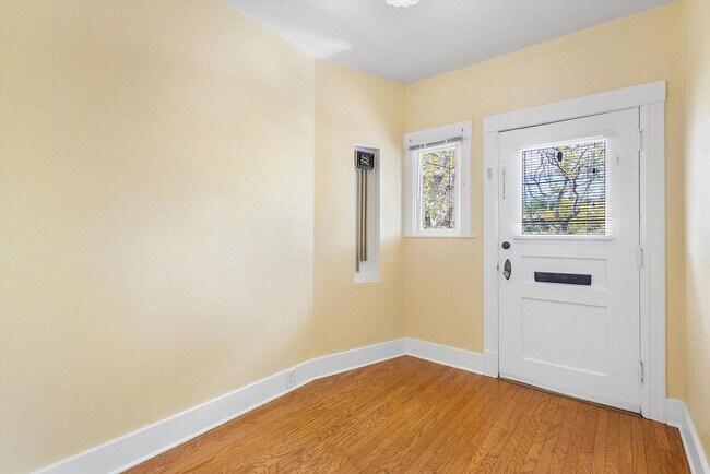 Photo - 1044 1/2 Central Ave-LU- Unit 1044 1/2 Central Ave