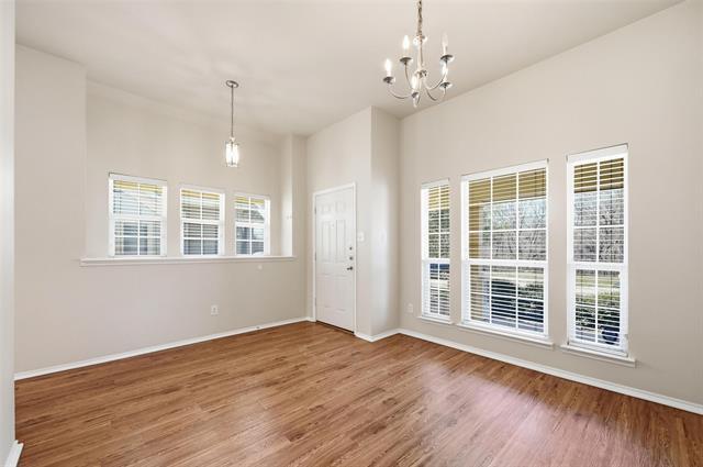 Photo - 113 Creekview Dr