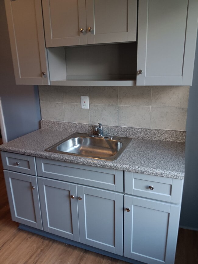 Building Photo - 242 Lexington Ave Unit 3 Rental