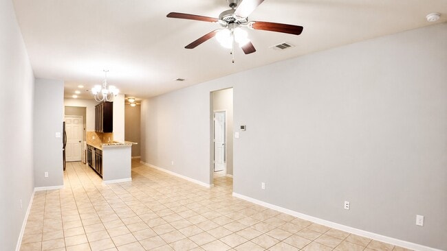 Building Photo - 124 Camelot Pl Ct