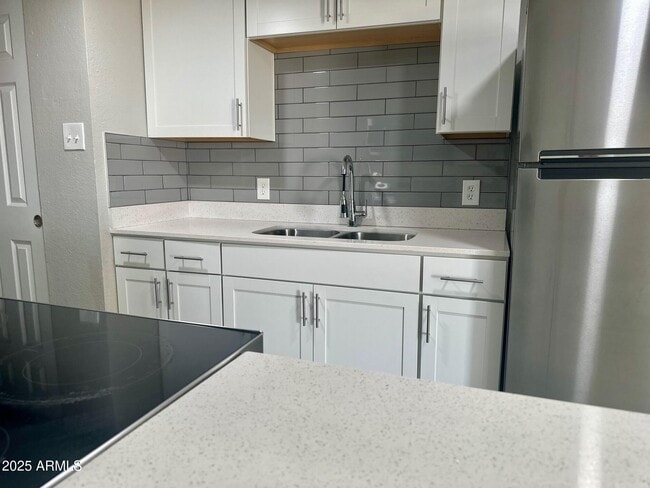Building Photo - 16801 N 26th St Rental
