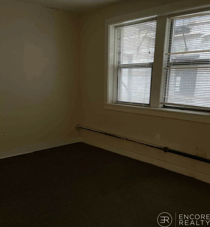 Photo - 19 Peterborough St Unit A