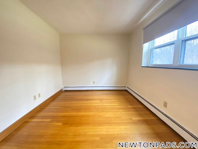 Photo - 282 Grove St Unit 7