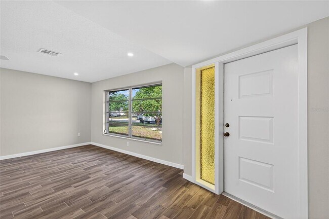 Photo - 430 Sunnyside Dr