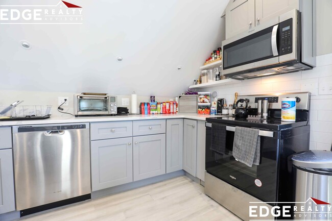 Photo - 125 Murdock St Apartments Unit 3
