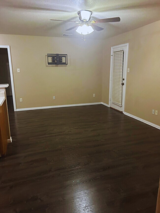 Photo - 1008 Turkey Creek Ct