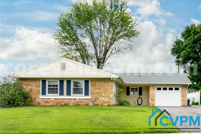 Building Photo - 12110 Tulip Grove Dr