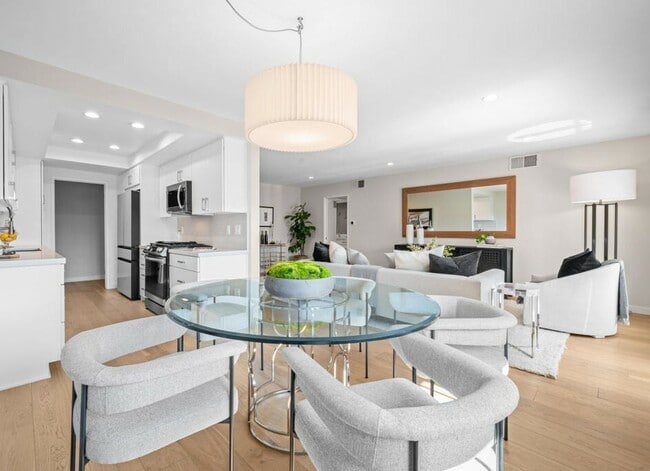 Building Photo - 1388 Ala Moana Blvd Unit Apt 1388