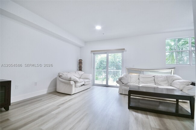Photo - 10870 NW 88th St Unit 222