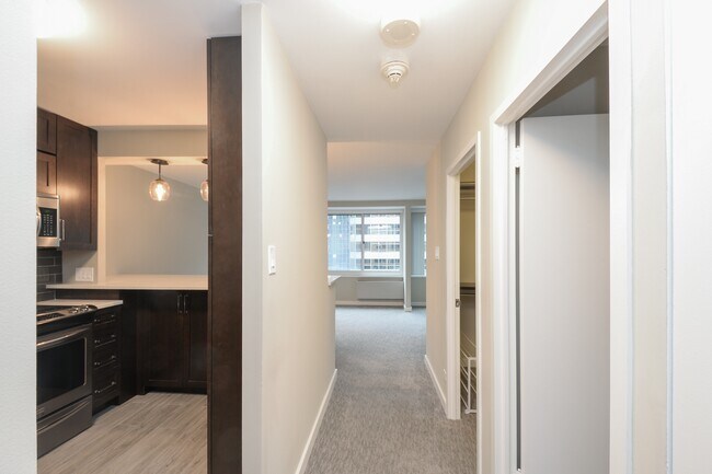 Photo - 211 E Ohio St Unit 1406