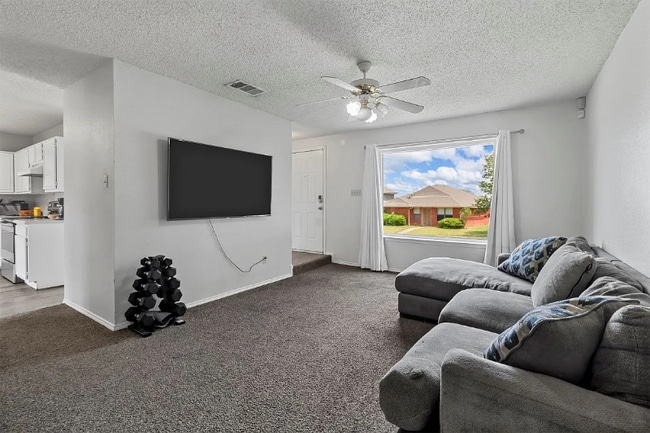 Photo - 12714 Hilltop Dr