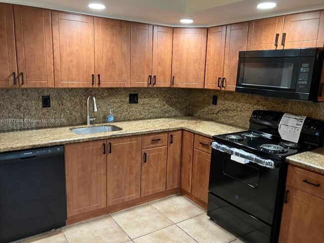 Photo - 8730 SW 133rd Avenue Rd Unit 312