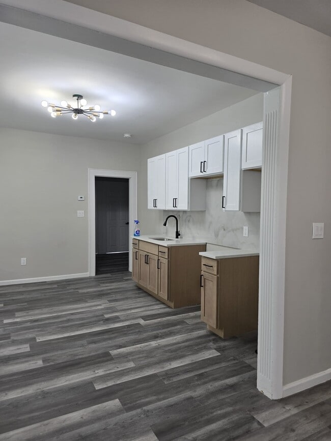 Building Photo - 72 Highland Ave Unit 1