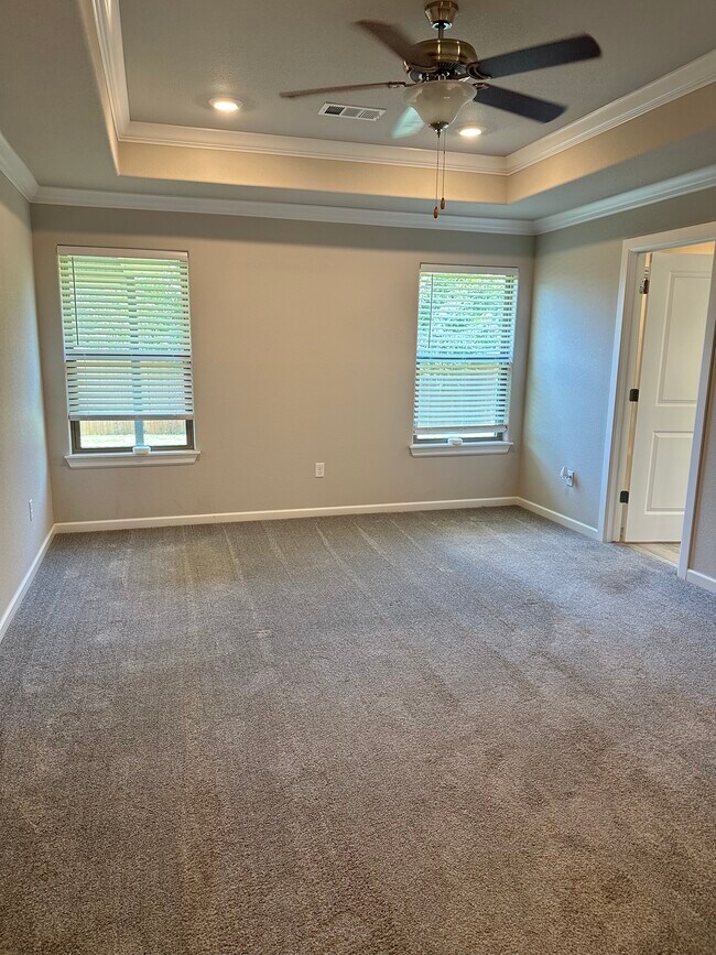 Photo - 822 Copper St