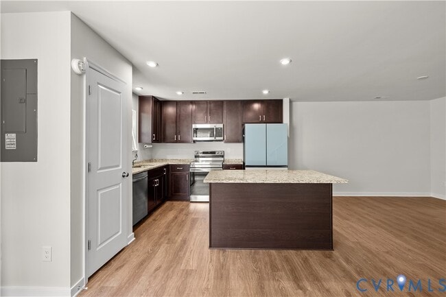 Photo - 3372 Dewsberry Ln