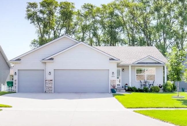 Building Photo - 5805 Pine Ct